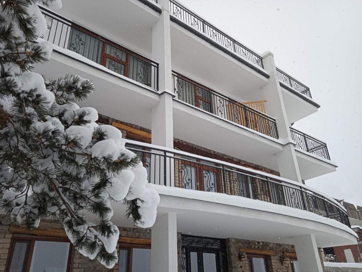 Mood Hotel Kazbegi Exterior foto