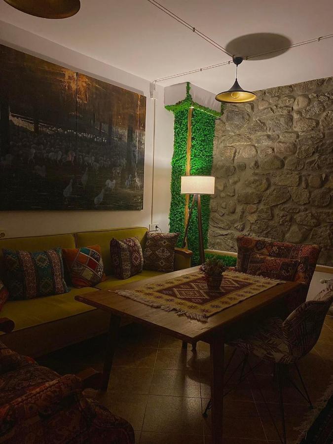 Mood Hotel Kazbegi Exterior foto