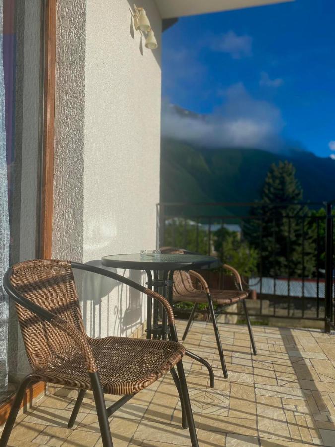Mood Hotel Kazbegi Exterior foto