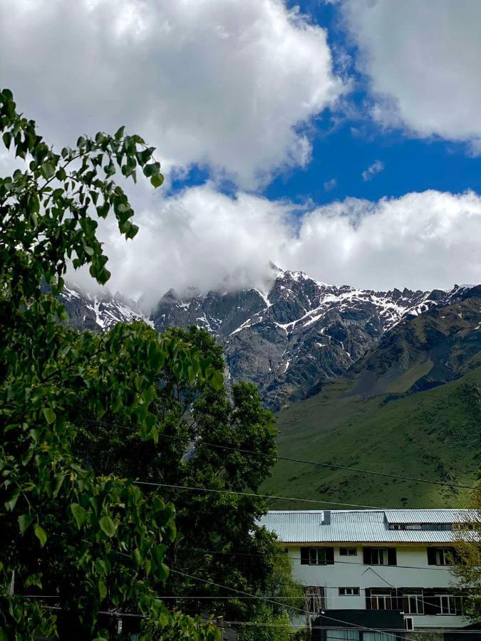 Mood Hotel Kazbegi Exterior foto