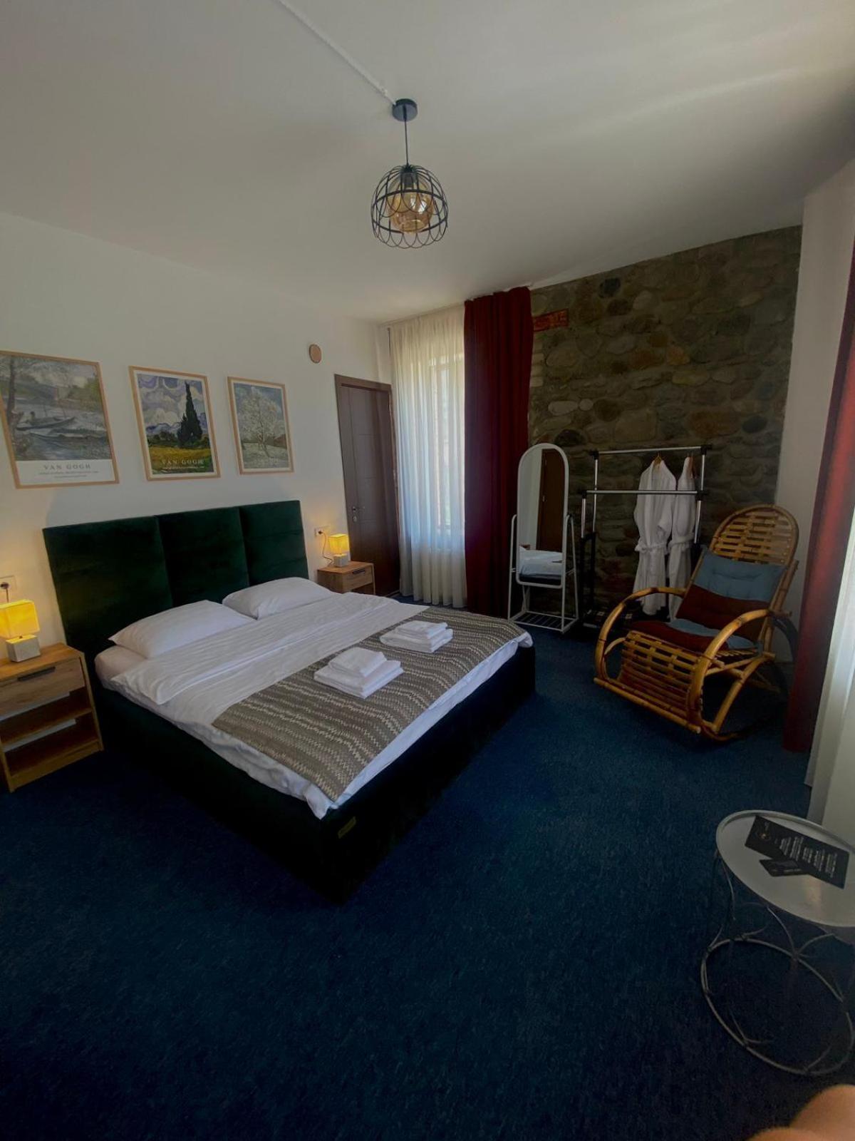 Mood Hotel Kazbegi Exterior foto